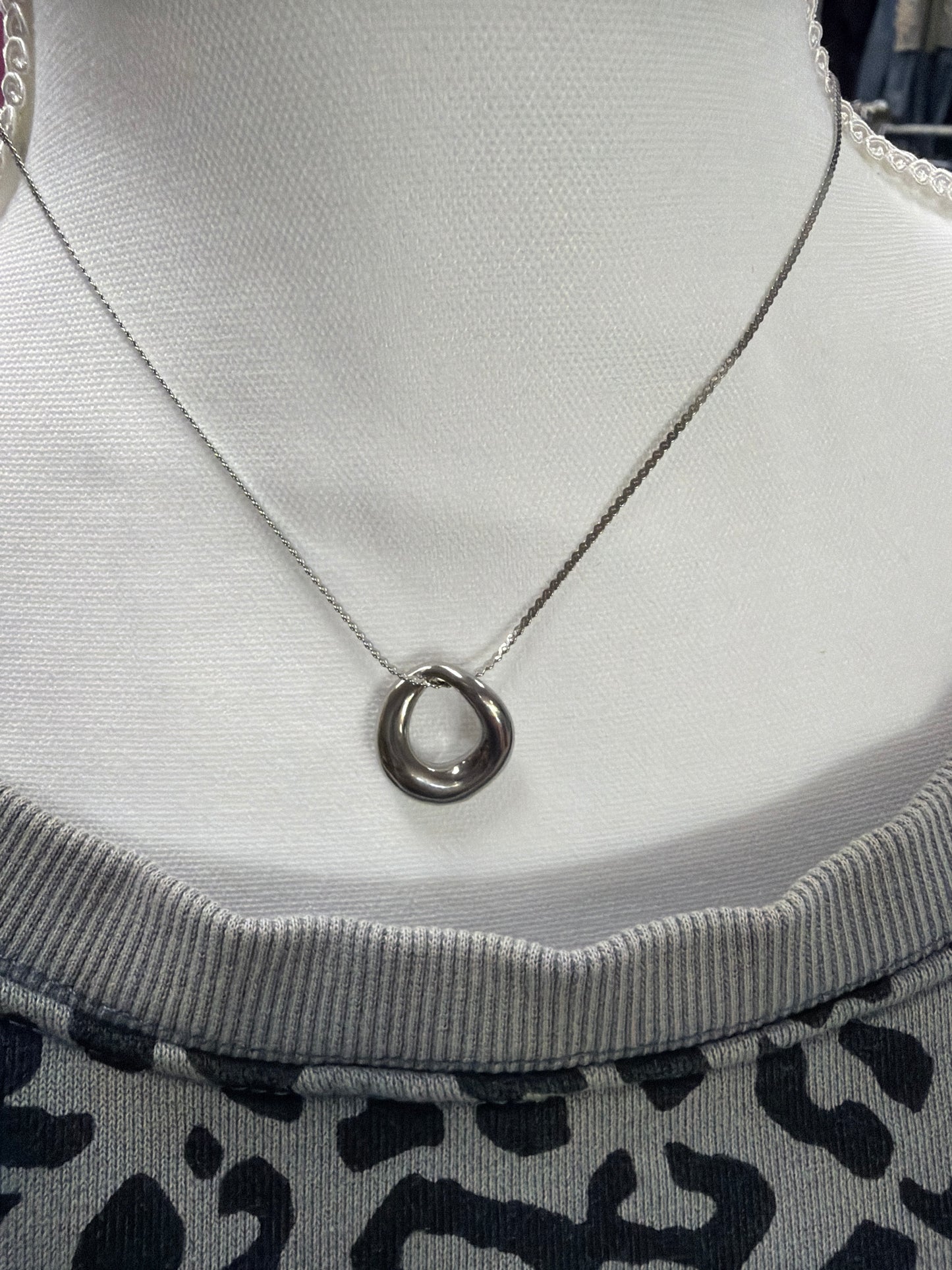 Defying Gravity necklace Silver Vincent